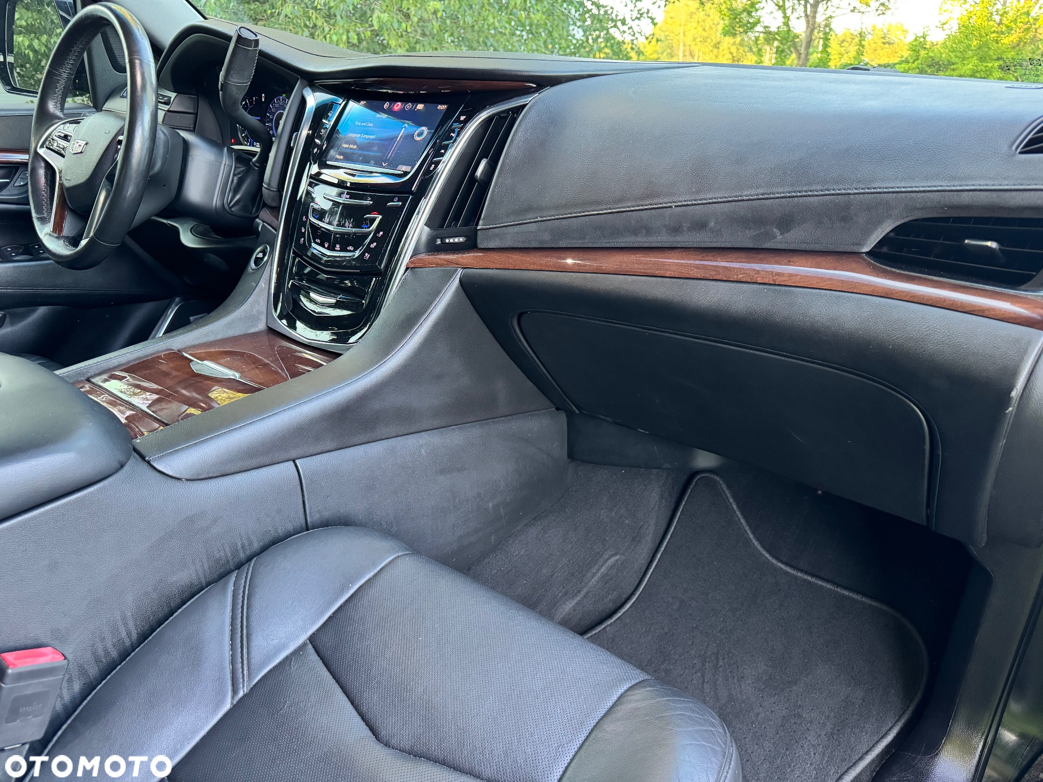 Cadillac Escalade 6.2 V8 AWD AT Premium - 34