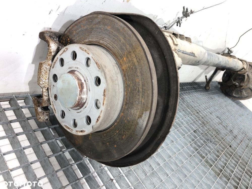 BELKA TYŁ  VW CADDY III Nadwozie pełne/minivan (2KA, 2KH, 2CA, 2CH) 2004 - 2015 2.0 SDI 51 kW [70 - 2