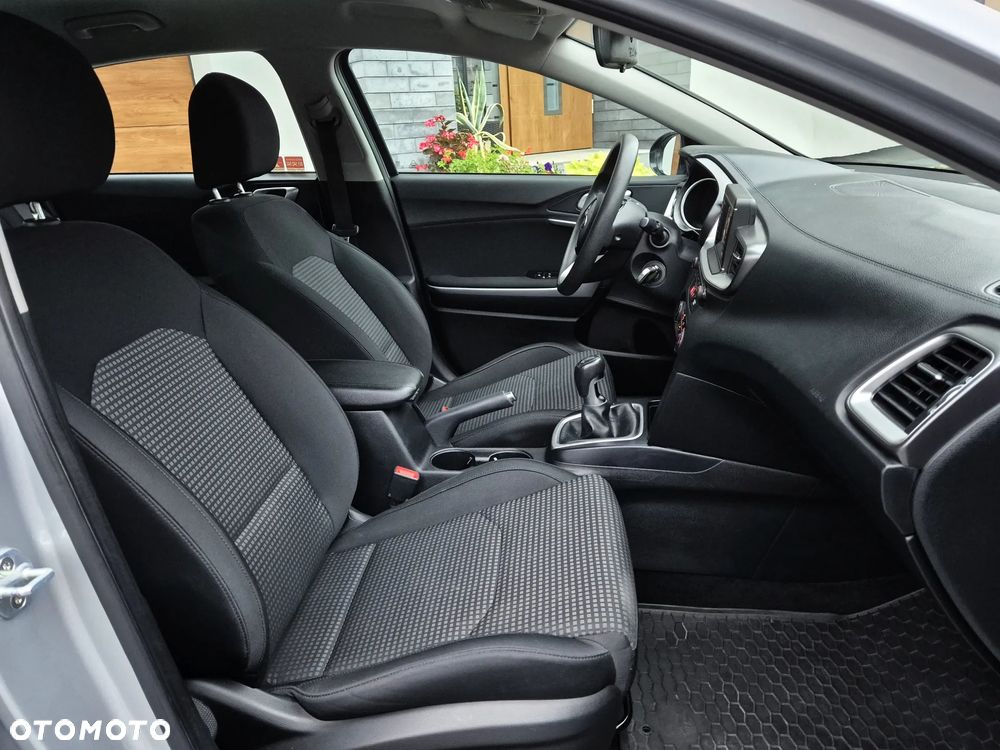 Kia Ceed 1.6 CRDi SCR M - 15