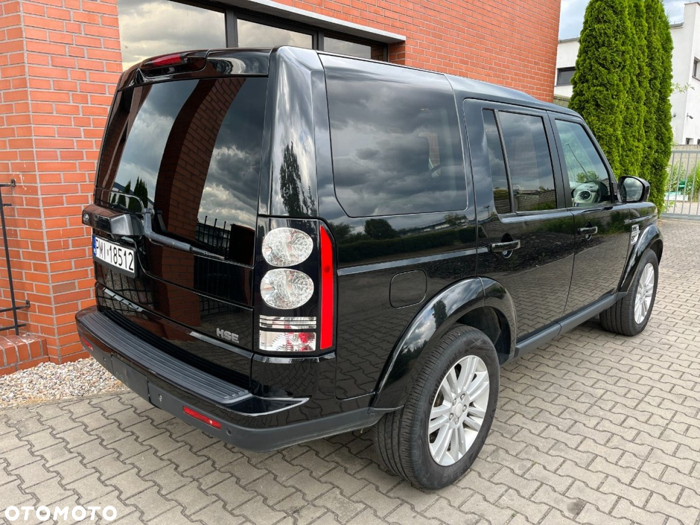 Land Rover Discovery - 4