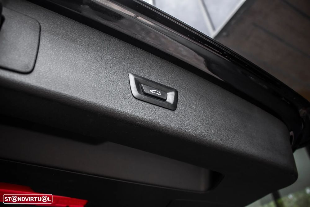 BMW X1 16 d sDrive xLine - 31