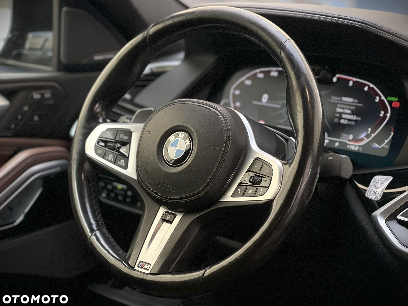 BMW X6 - 14