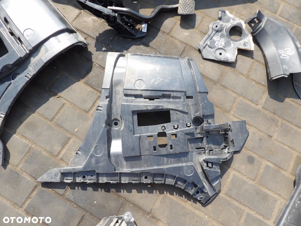 BMW - G11,G12 - SLIZG , MOCOWANIE ZDERZAKA - PRAWE/LEWE - CENA ZA 1 SZT - 7357148  7357147 - 1