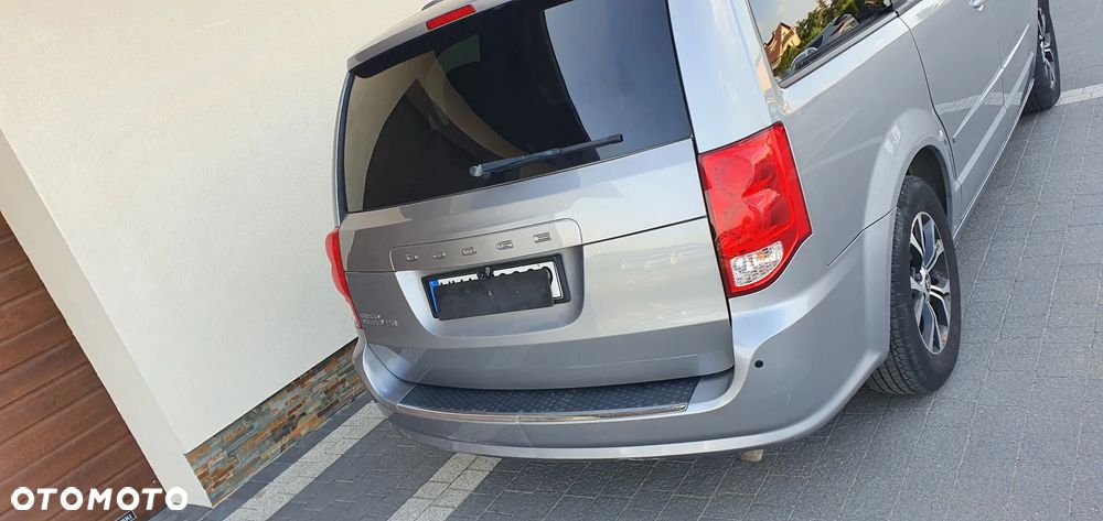 Dodge Grand Caravan - 7