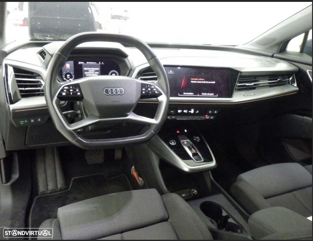 Audi Q4 e-tron SUV - 8