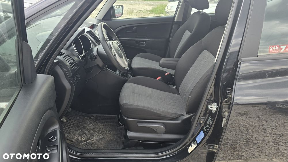 Kia Venga - 13