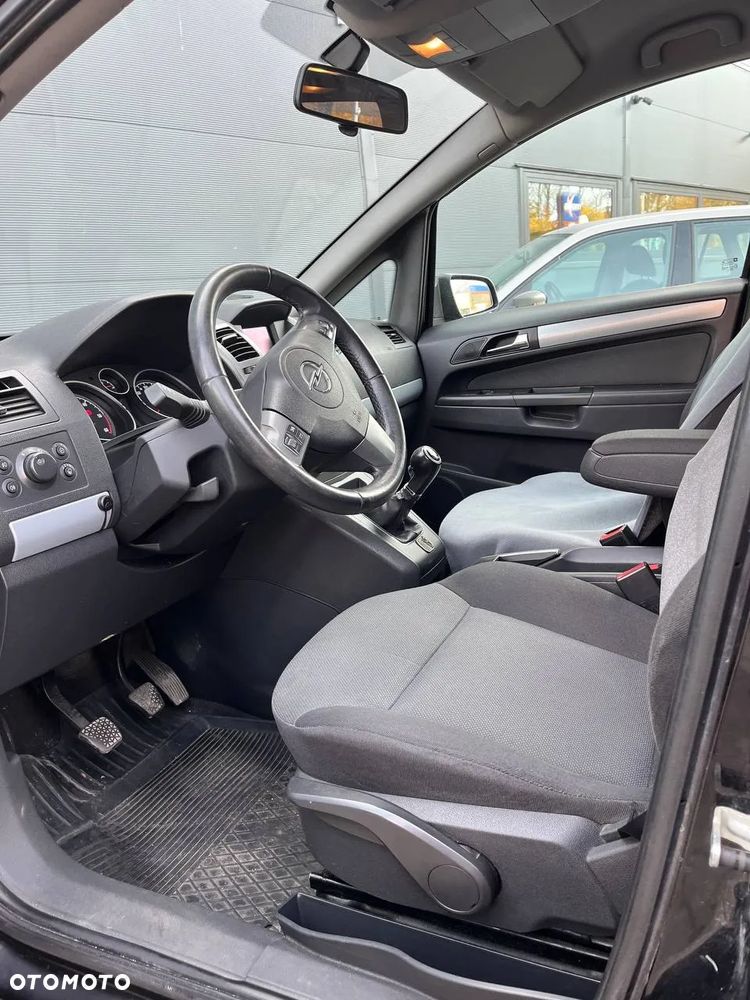 Opel Zafira - 11