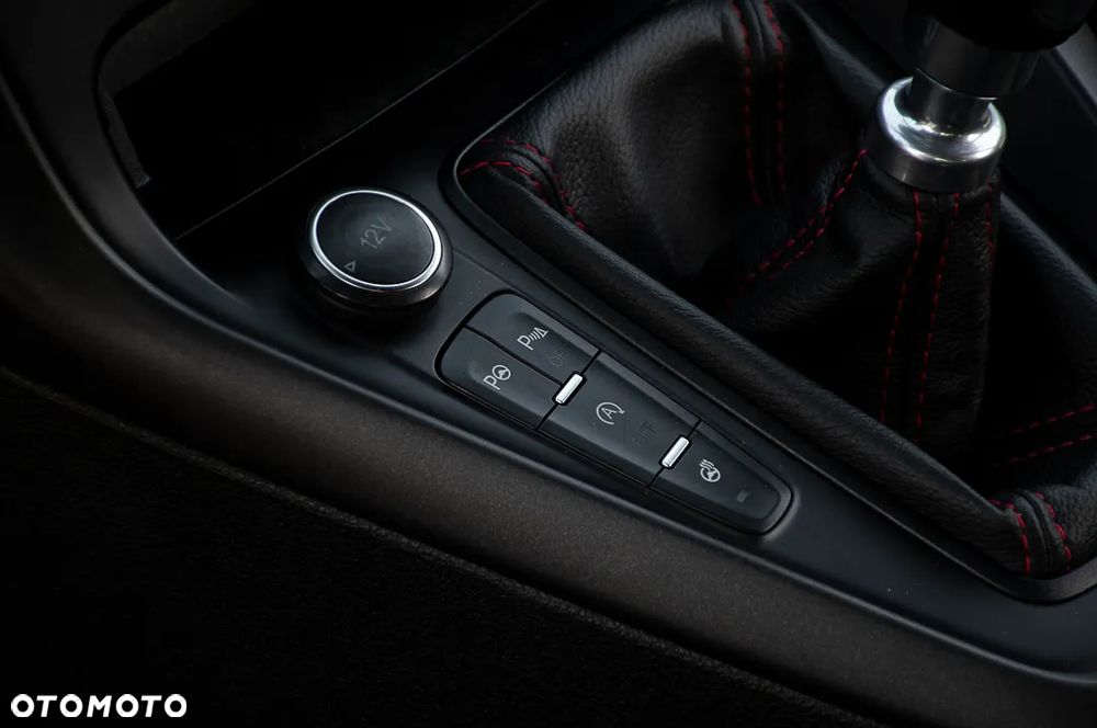 Ford Focus 1.5 EcoBoost STart-Stopp-System ST-LINE - 36