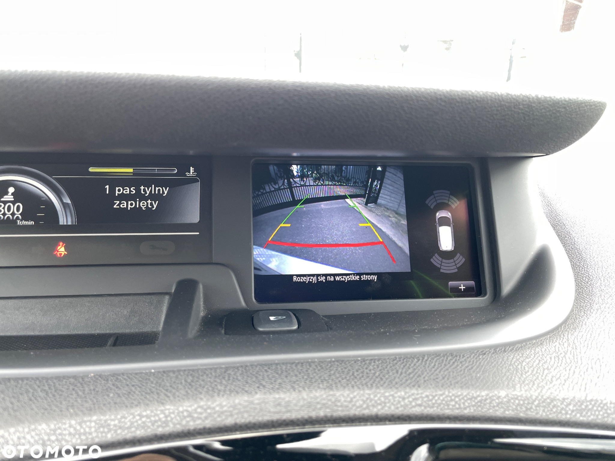 Renault Grand Scenic ENERGY TCe 130 S&S Bose Edition - 28