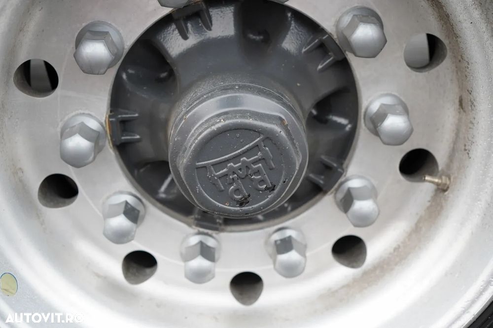 Alta BASCĂ HEUSER / 26 m3 / ALUMINIU / 4.500 KG / JANTE DIN ALIAJ / 2017 - 18