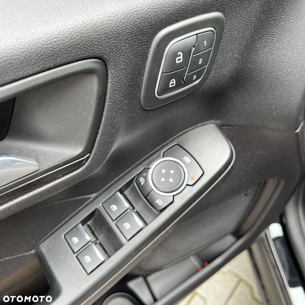 Ford Escape 2.0 EcoBoost AWD Titanium - 30