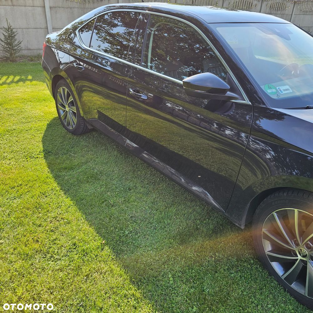 Skoda Superb 2.0 TDI SCR L&K DSG - 4