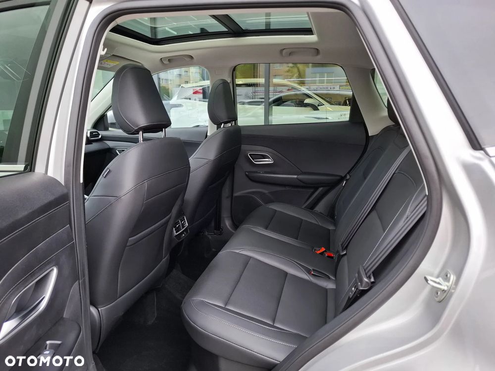 MG ZS Hybrid+ - 13