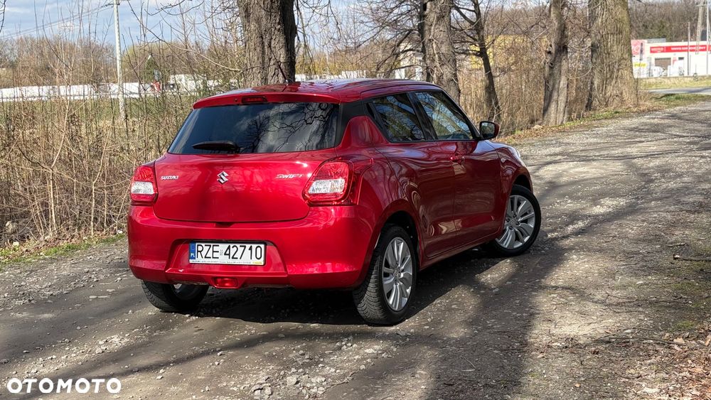 Suzuki Swift 1.2 Premium Plus - 5