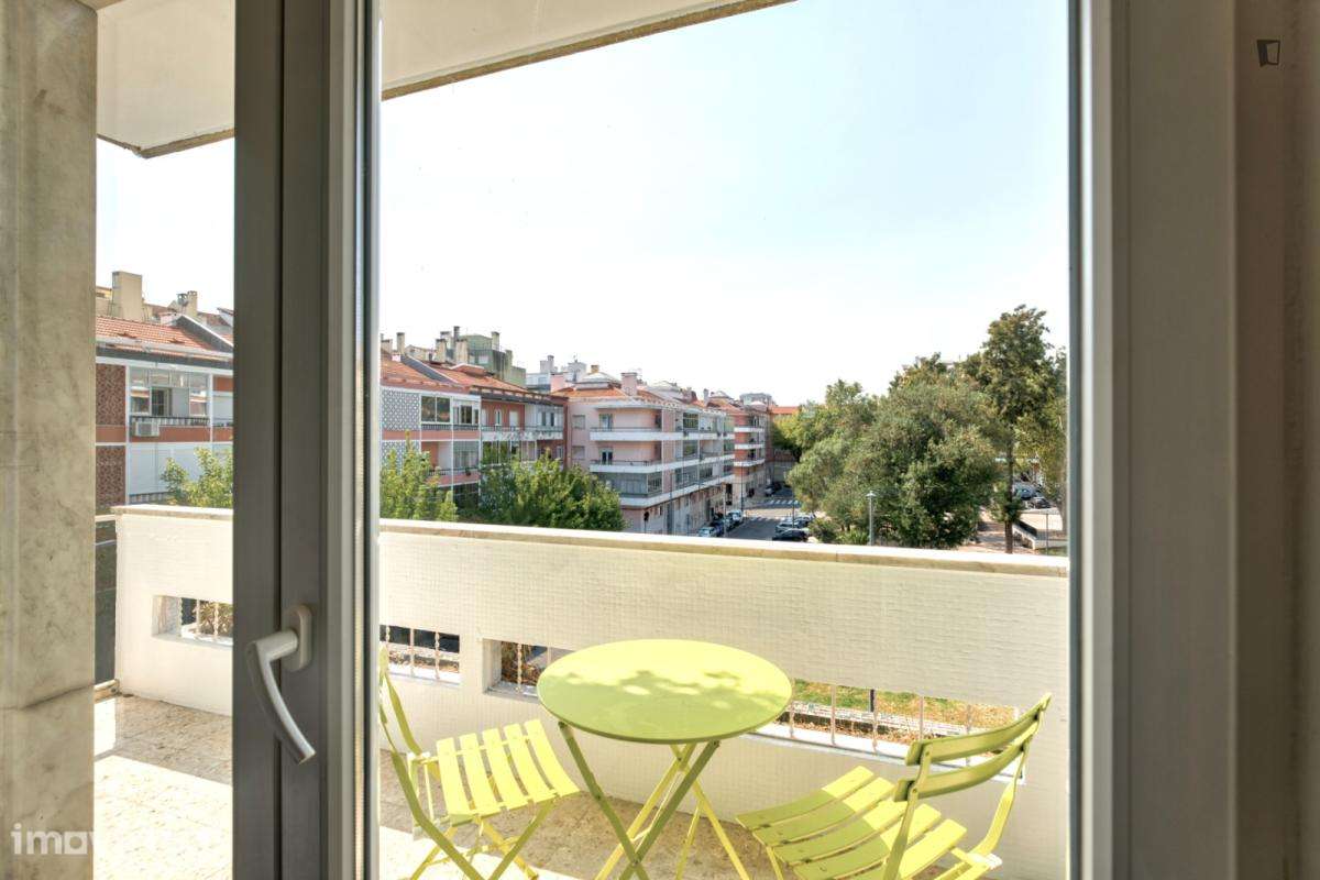 Quarto - localizado em Benfica Lisbon - Grande imagem: 4/19