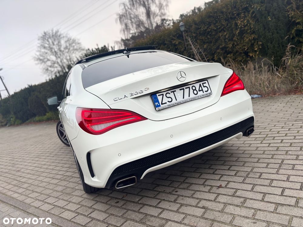 Mercedes-Benz CLA 200 7G-DCT AMG Line - 3
