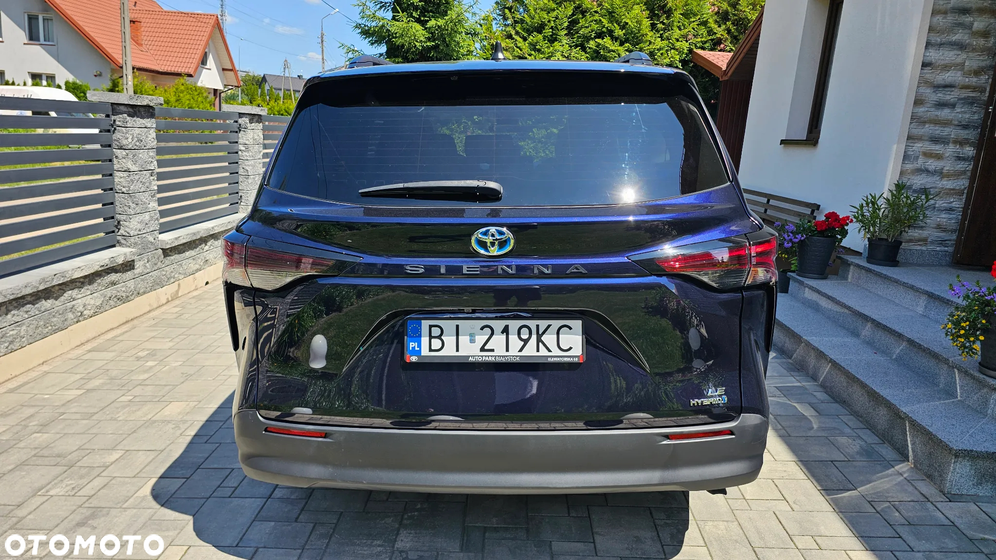 Toyota Sienna - 7
