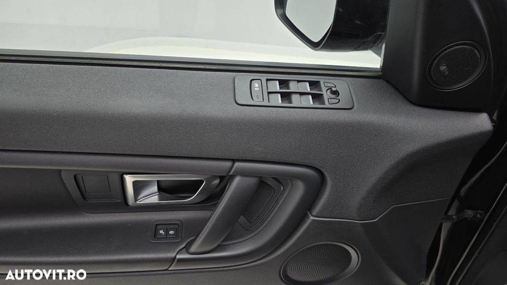 Land Rover Discovery Sport - 12