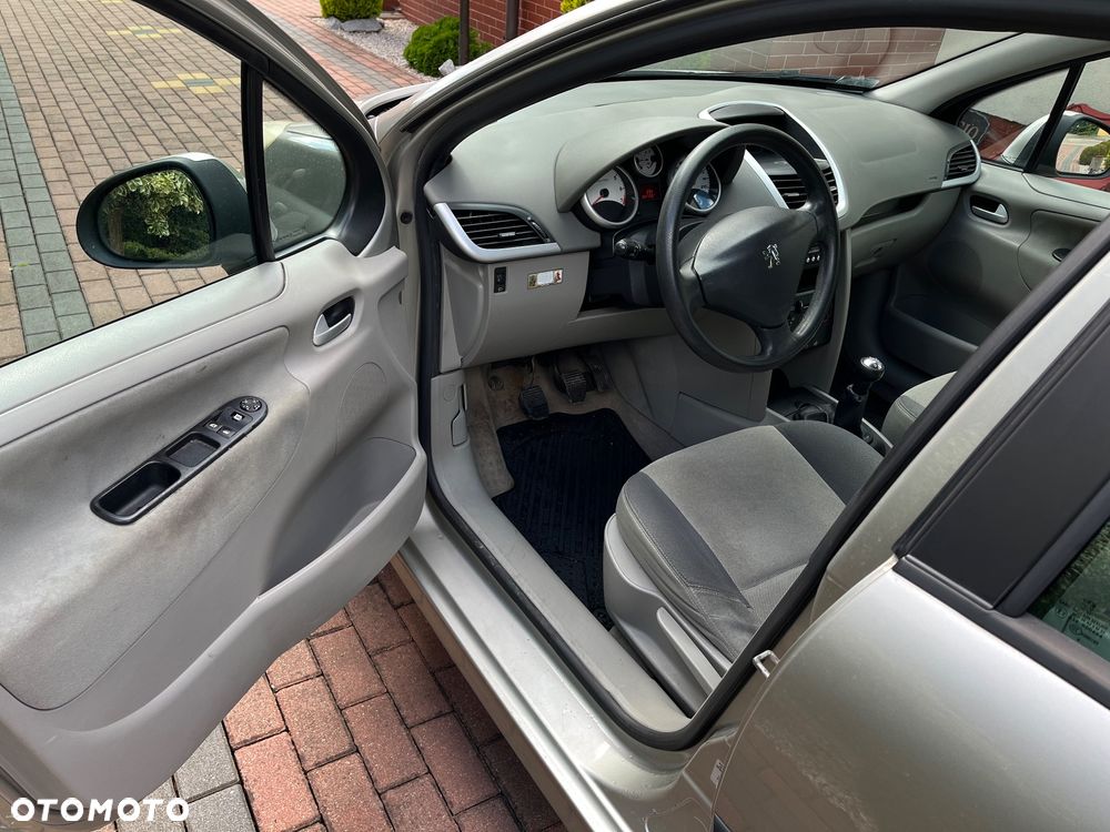 Peugeot 207 1.4 16V U Move - 7