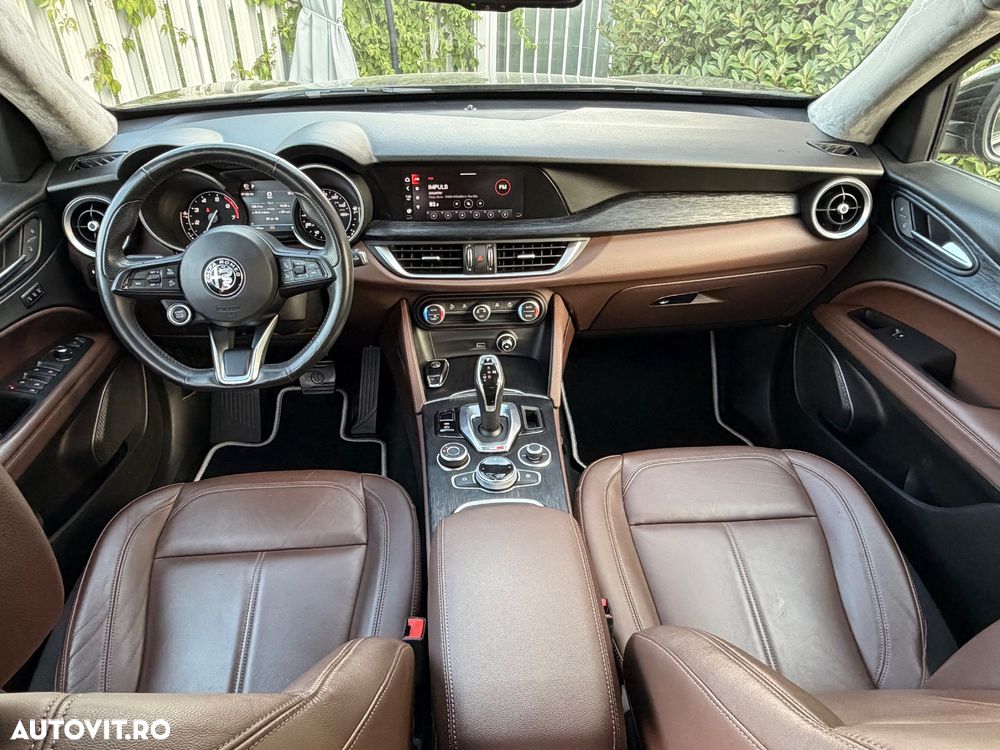 Alfa Romeo Stelvio - 8