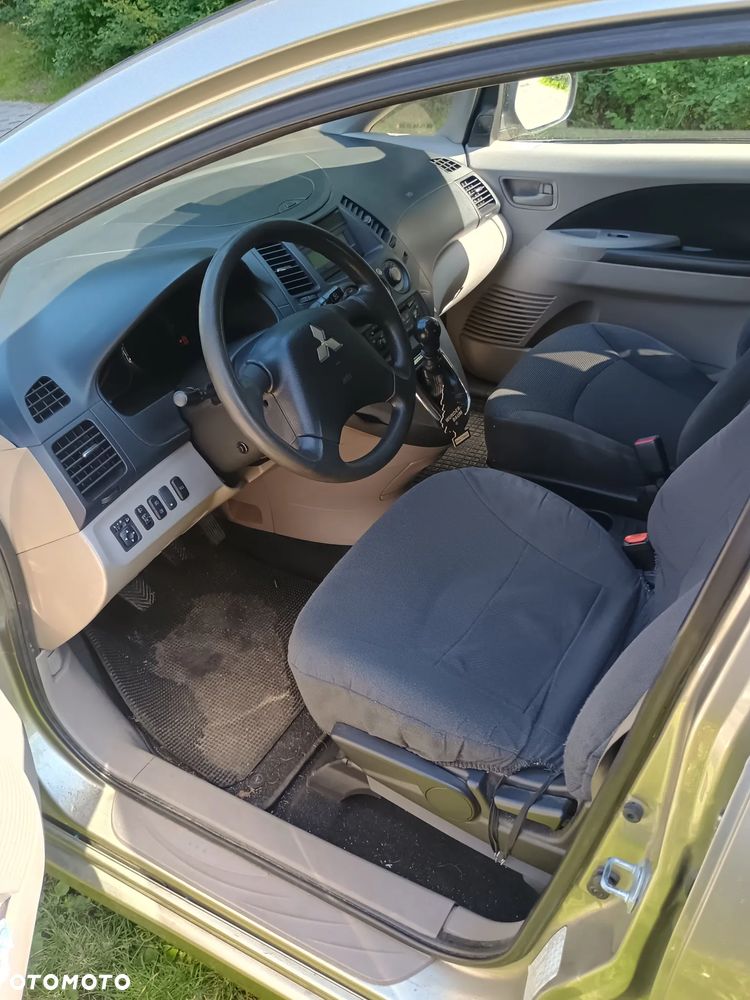 Mitsubishi Grandis 2.0 DID Intense - 6