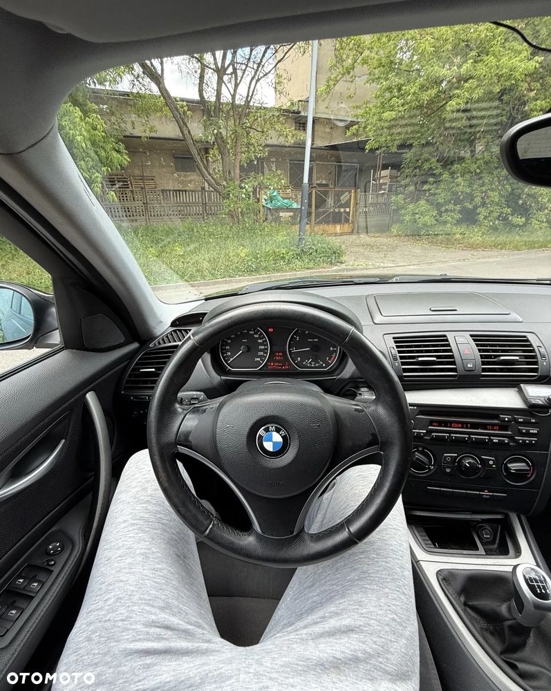 BMW Seria 1 - 21