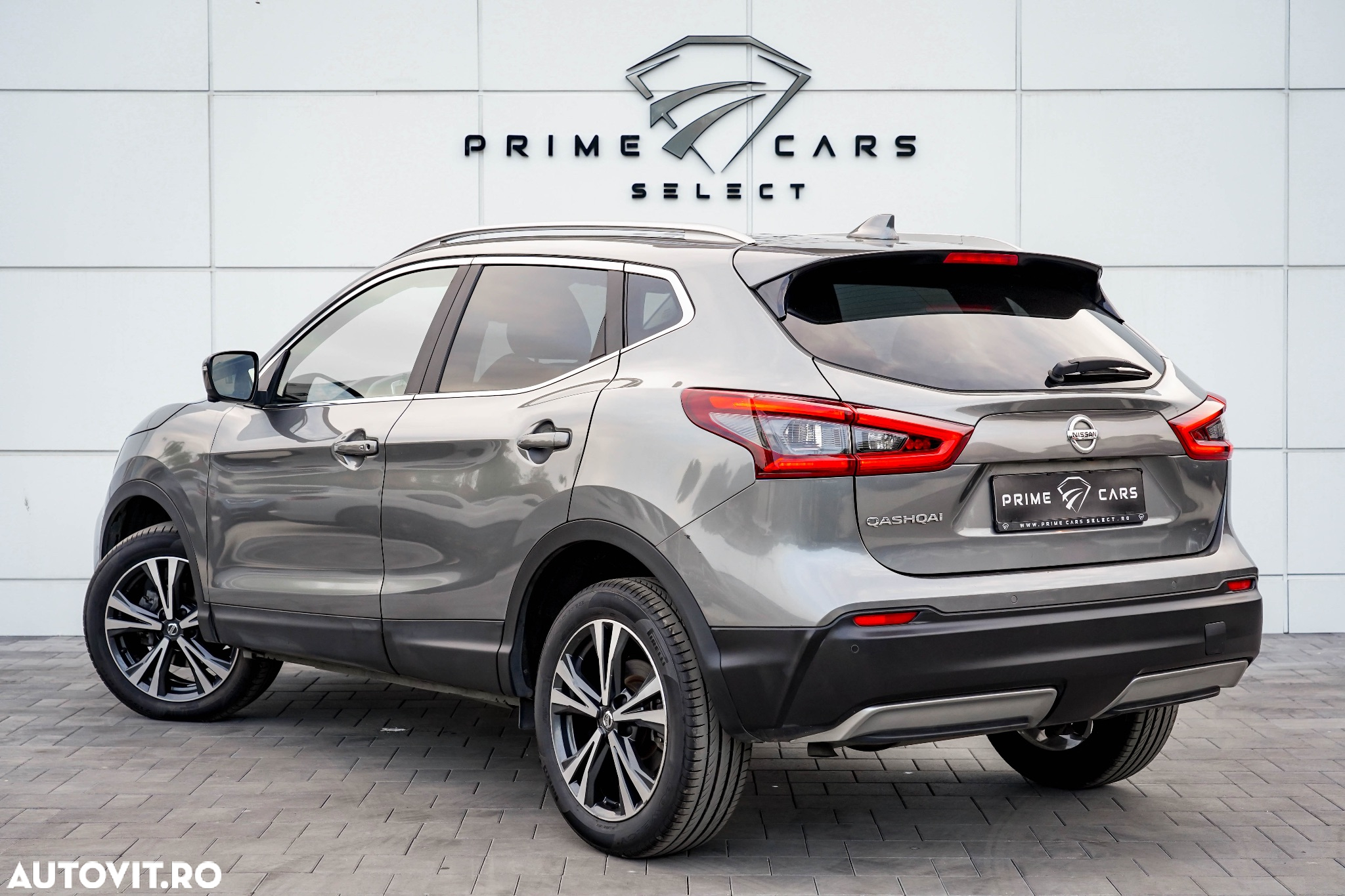 Nissan Qashqai 1.6 DCI Xtronic TEKNA - 3
