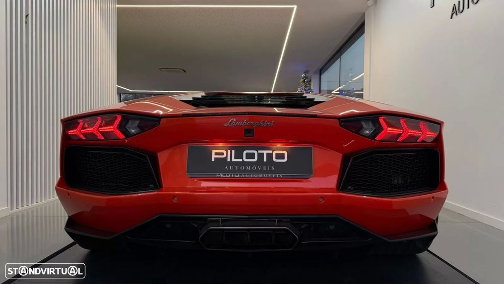 Lamborghini Aventador 6.5 V12 LP700-4 - 11