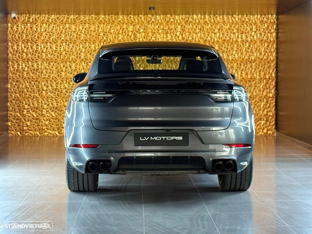 Porsche Cayenne Coupé Turbo S E-Hybrid - 16