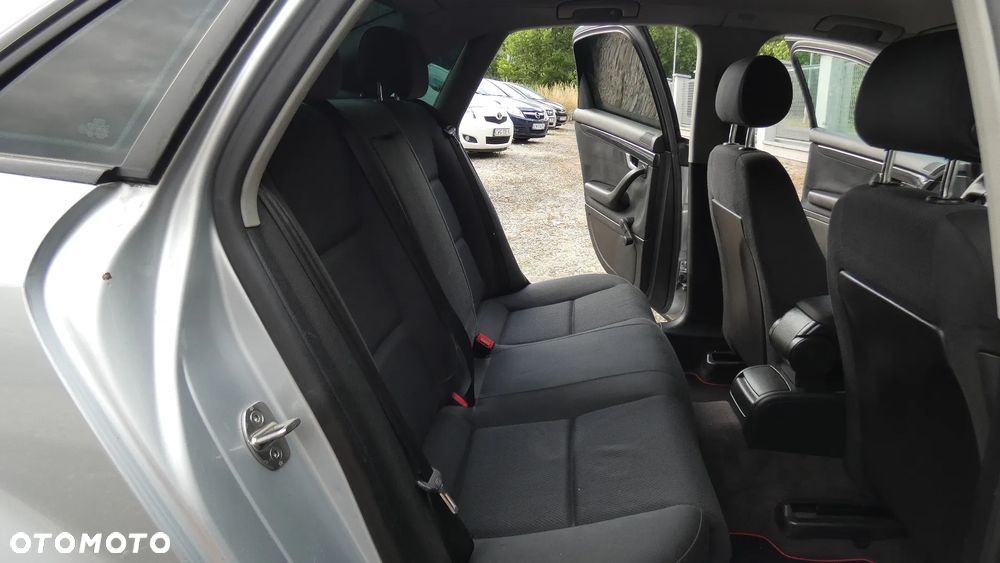 Audi A4 Limousine 2 - 23