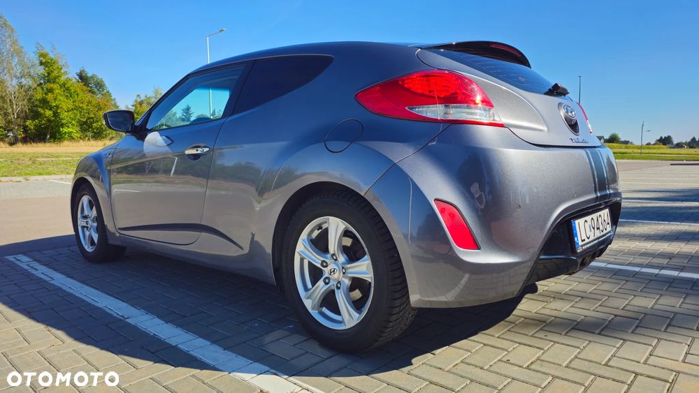 Hyundai Veloster 1.6 blue Premium - 9