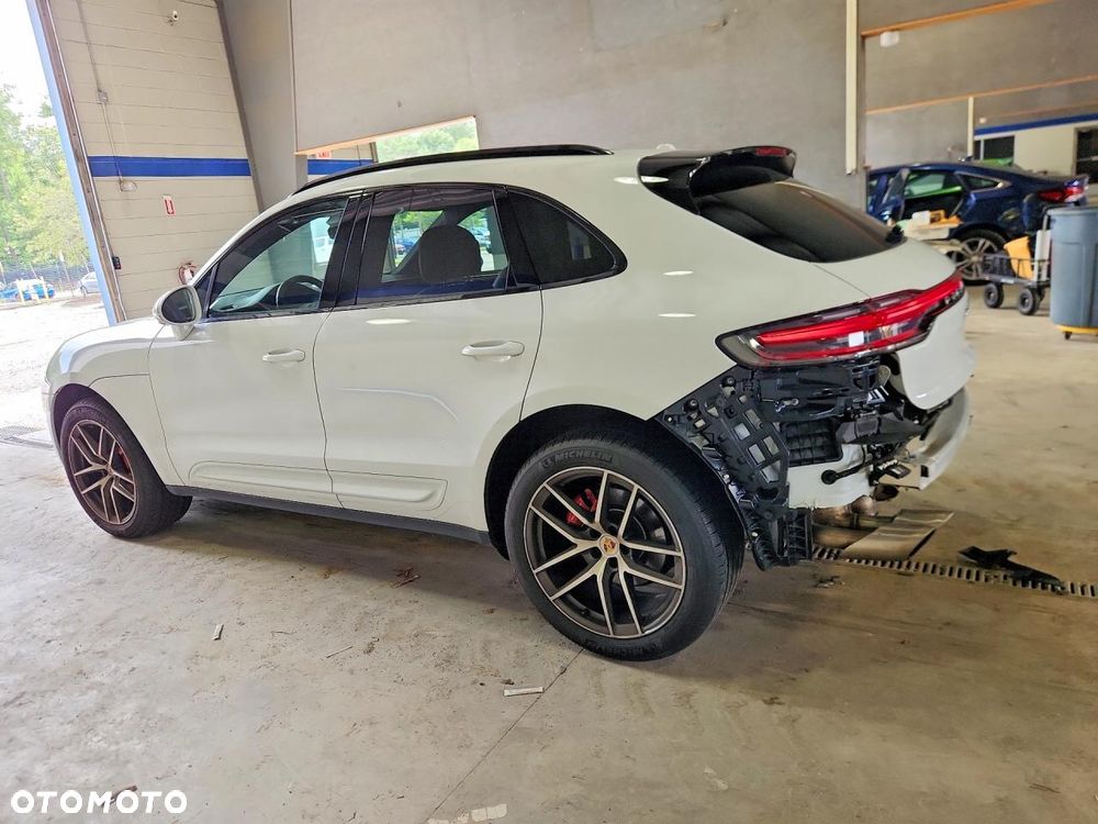 Porsche Macan - 2