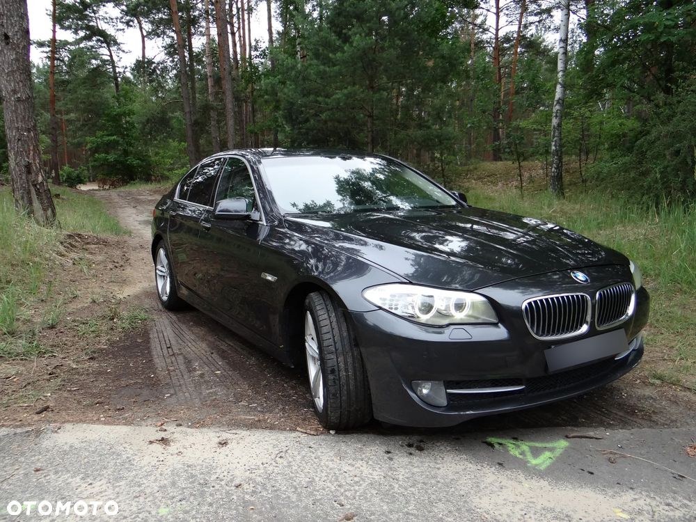 BMW Seria 5 525d - 6