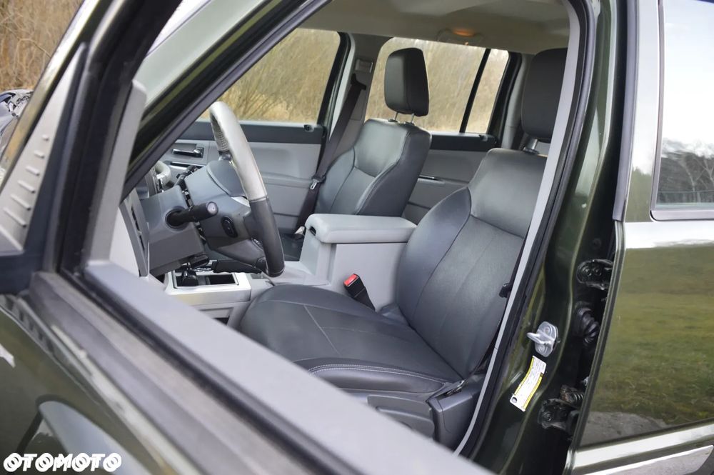 Jeep Cherokee 3.7 Limited - 23