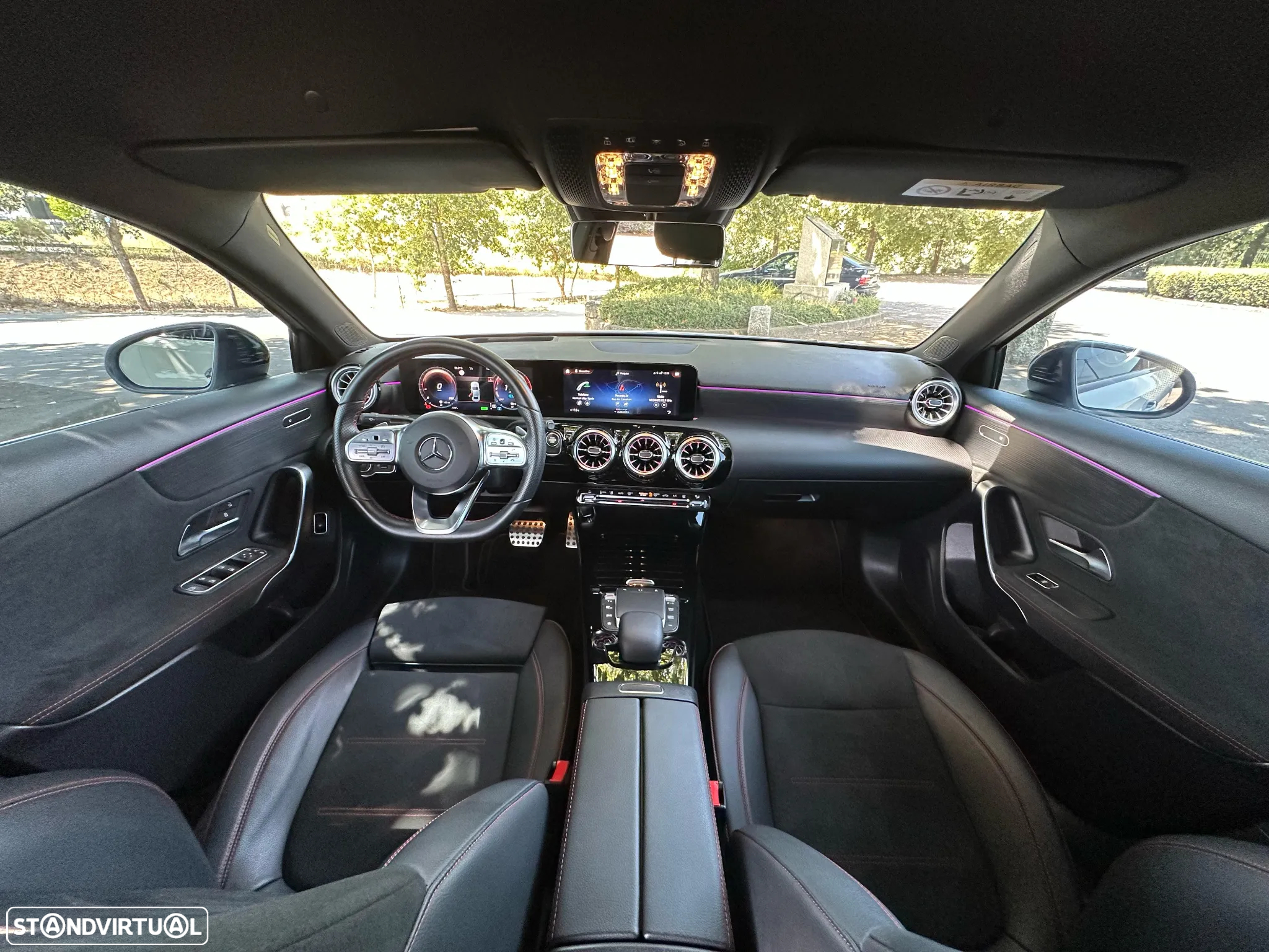 Mercedes-Benz A 250 Limousine e AMG Line - 28