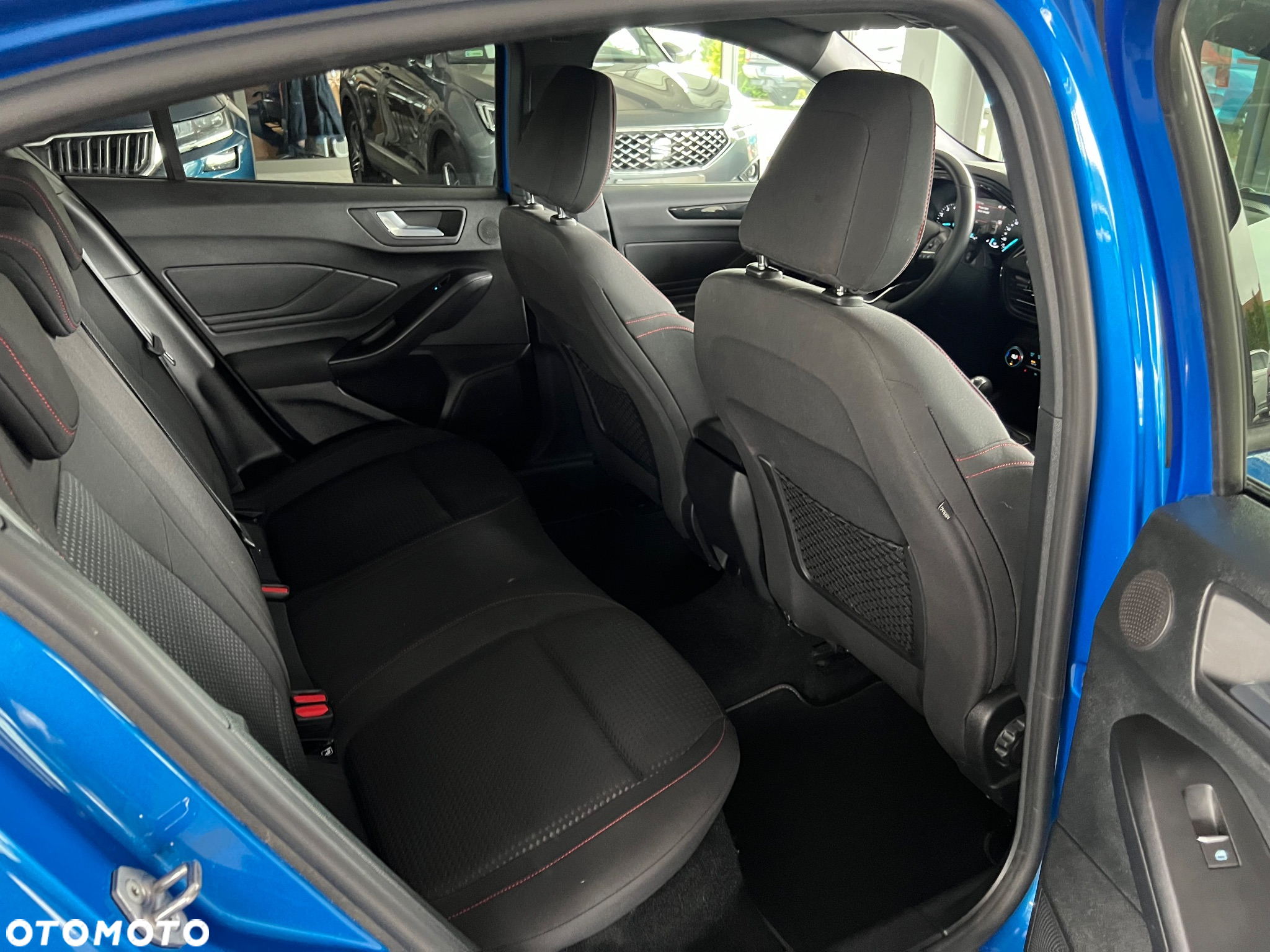 Ford Focus 1.0 EcoBoost ST-Line X - 32
