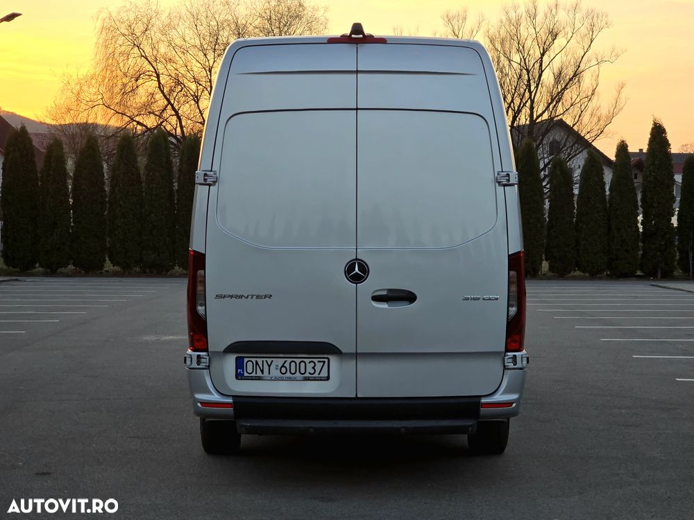 Mercedes-Benz Sprinter - 10