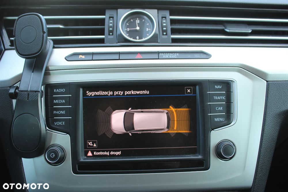 Volkswagen Passat Variant 1.6 TDI (BlueMotion Technology) DSG Comfortline - 22