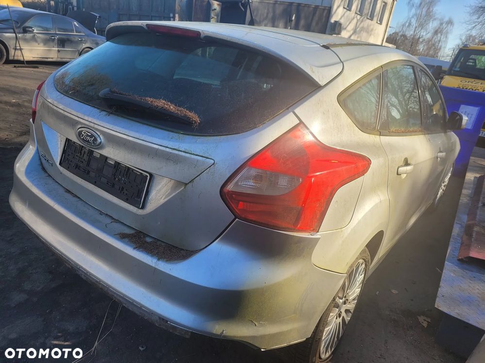 Klapa bagażnika Ford Focus MK3 - 2