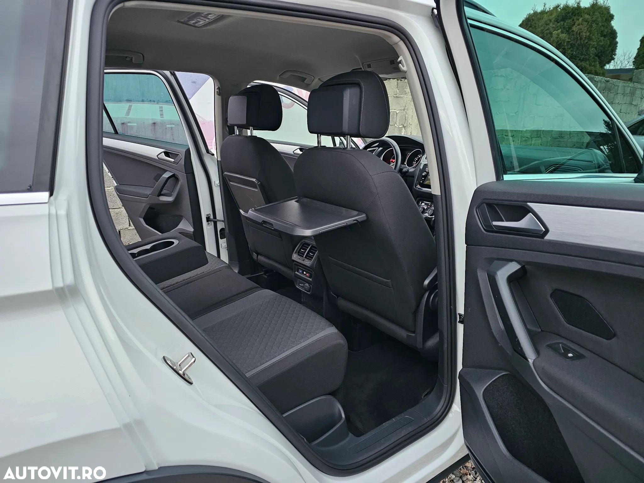 Volkswagen Tiguan 2.0 TDI SCR DSG R-Line - 30
