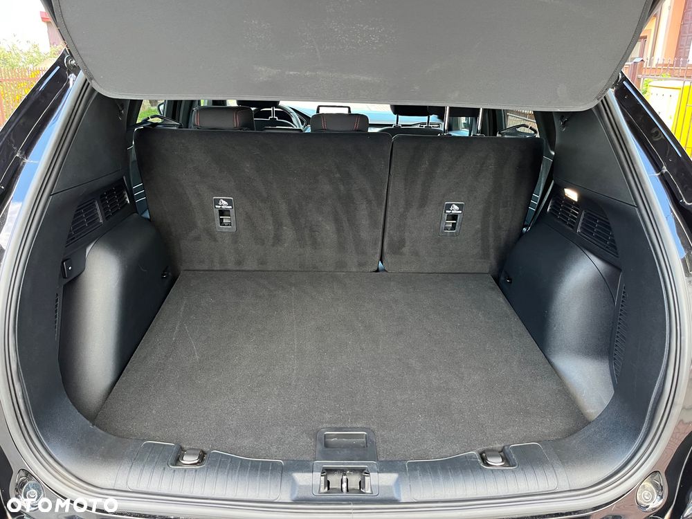 Ford Kuga 2.5 Duratec FHEV ST-LINE - 33