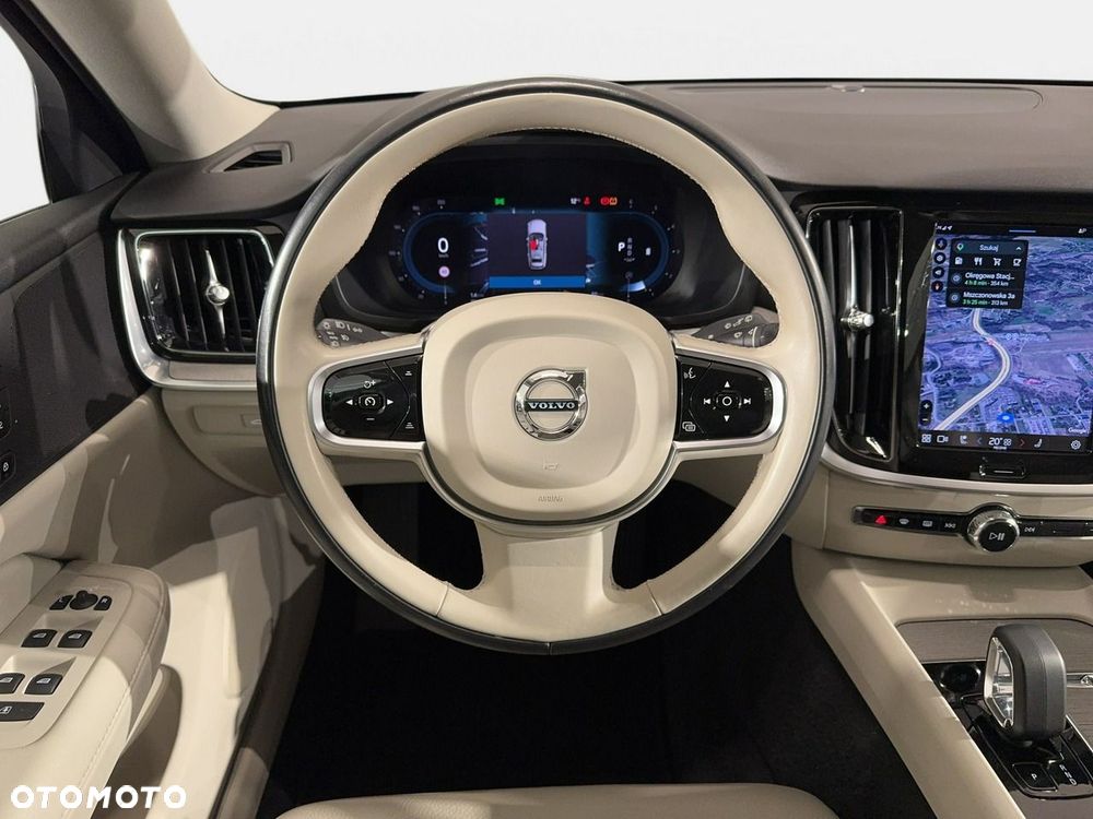 Volvo V60 Cross Country - 20