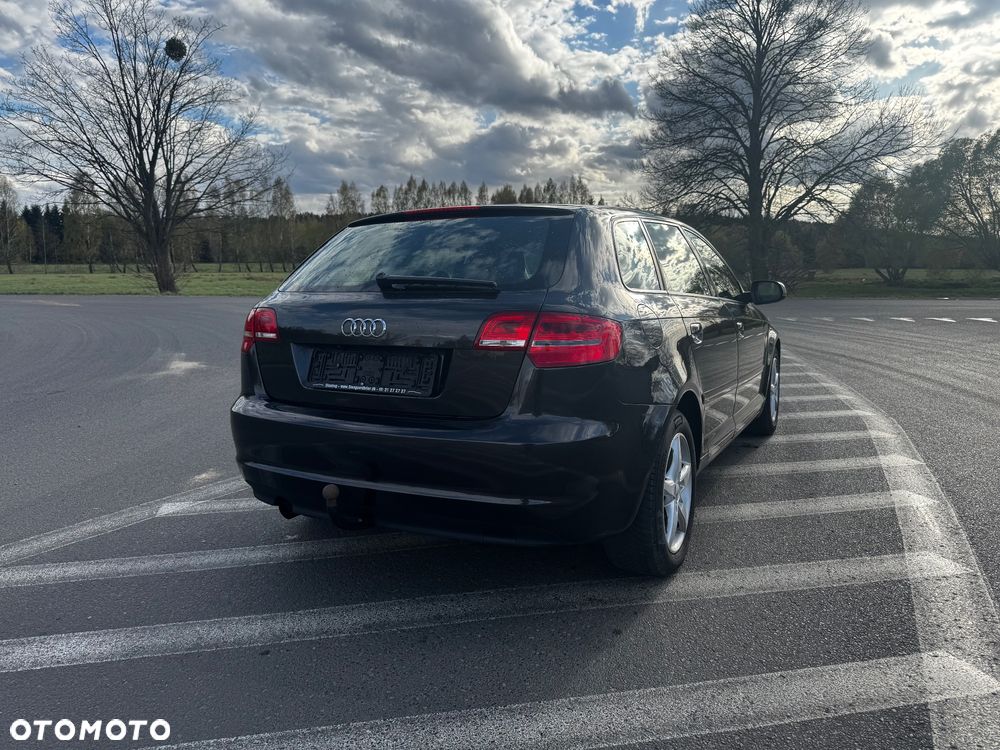 Audi A3 Sportback 1.6 Ambiente - 8