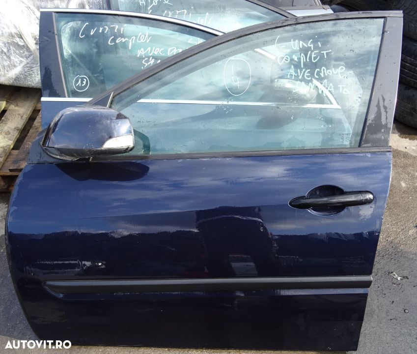 Usa stanga fata Renault Laguna 3 combi break din 2010 fara oglinda - 1