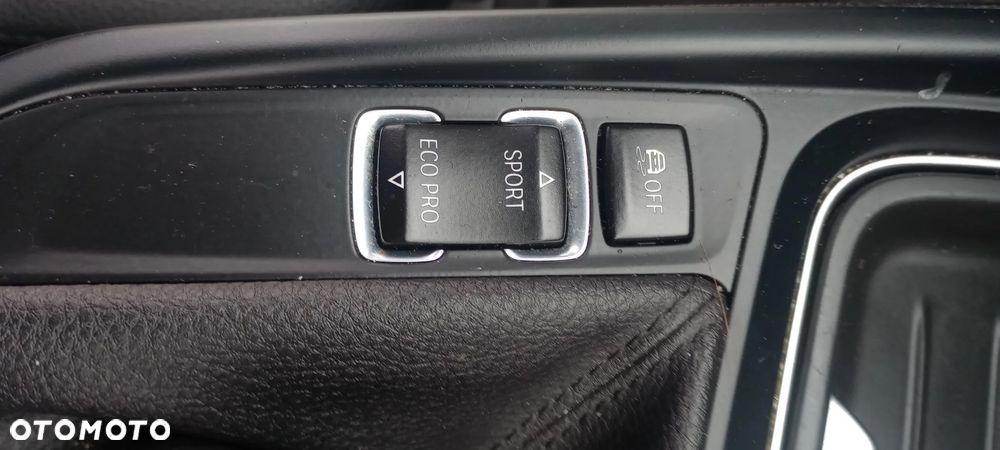 BMW Seria 3 318d DPF Edition Sport - 13