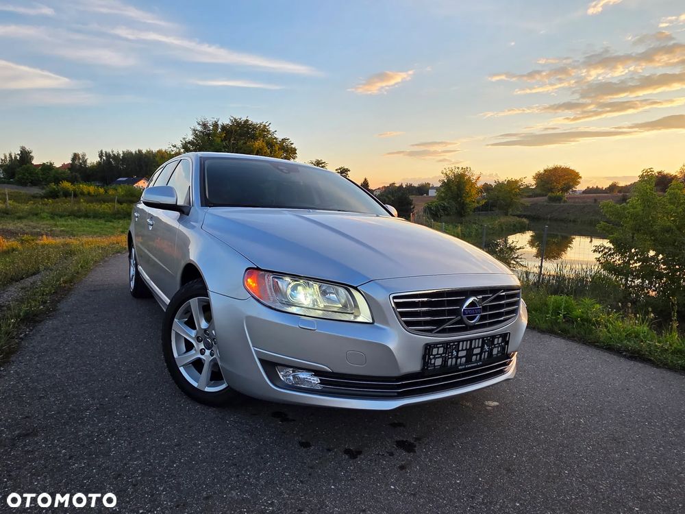Volvo V70 D5 AWD Dynamic Summum - 1