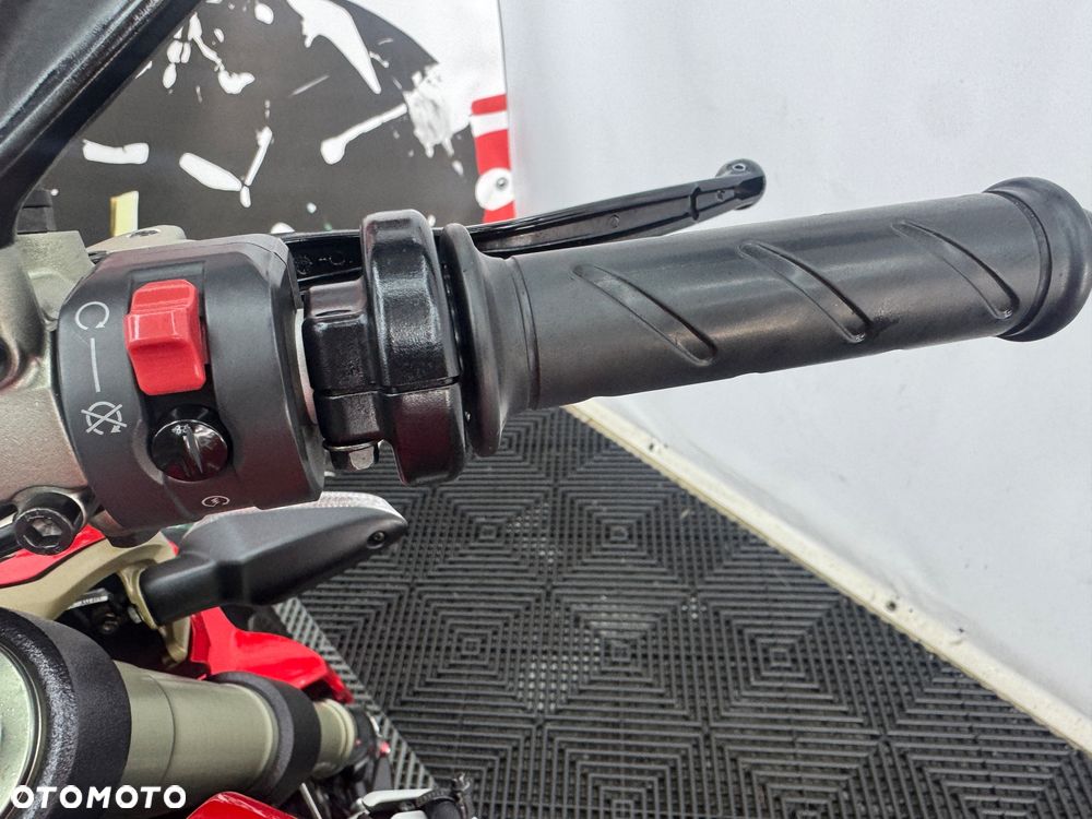 Ducati Streetfighter 1098 - 24