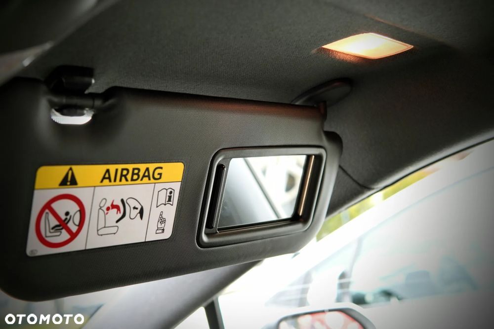 Toyota Corolla 1.8 Hybrid Comfort - 38