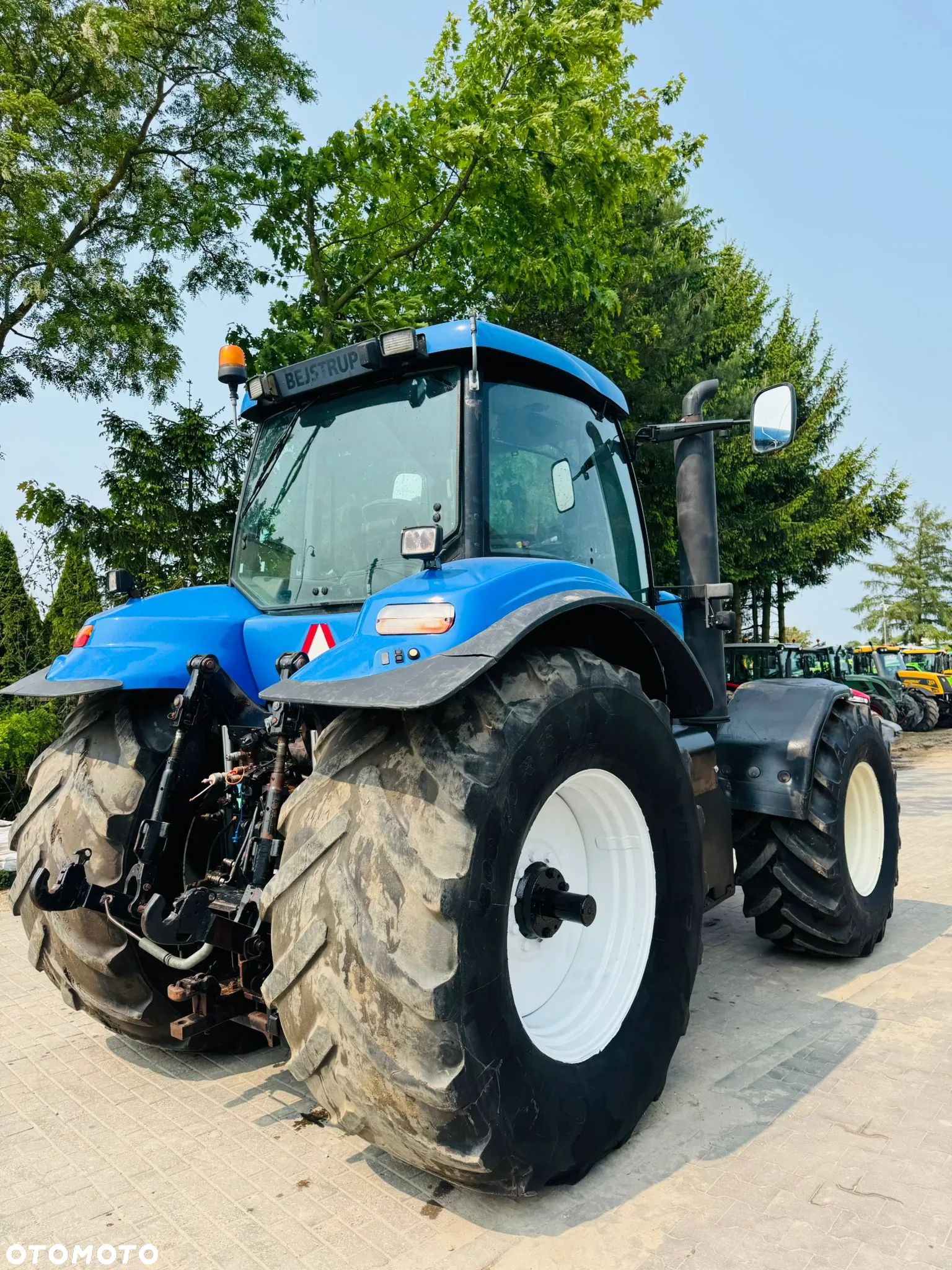 New Holland T8040 - 4