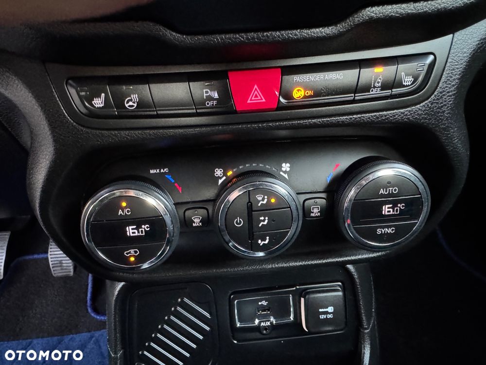 Jeep Renegade 1.4 MultiAir Limited - 26